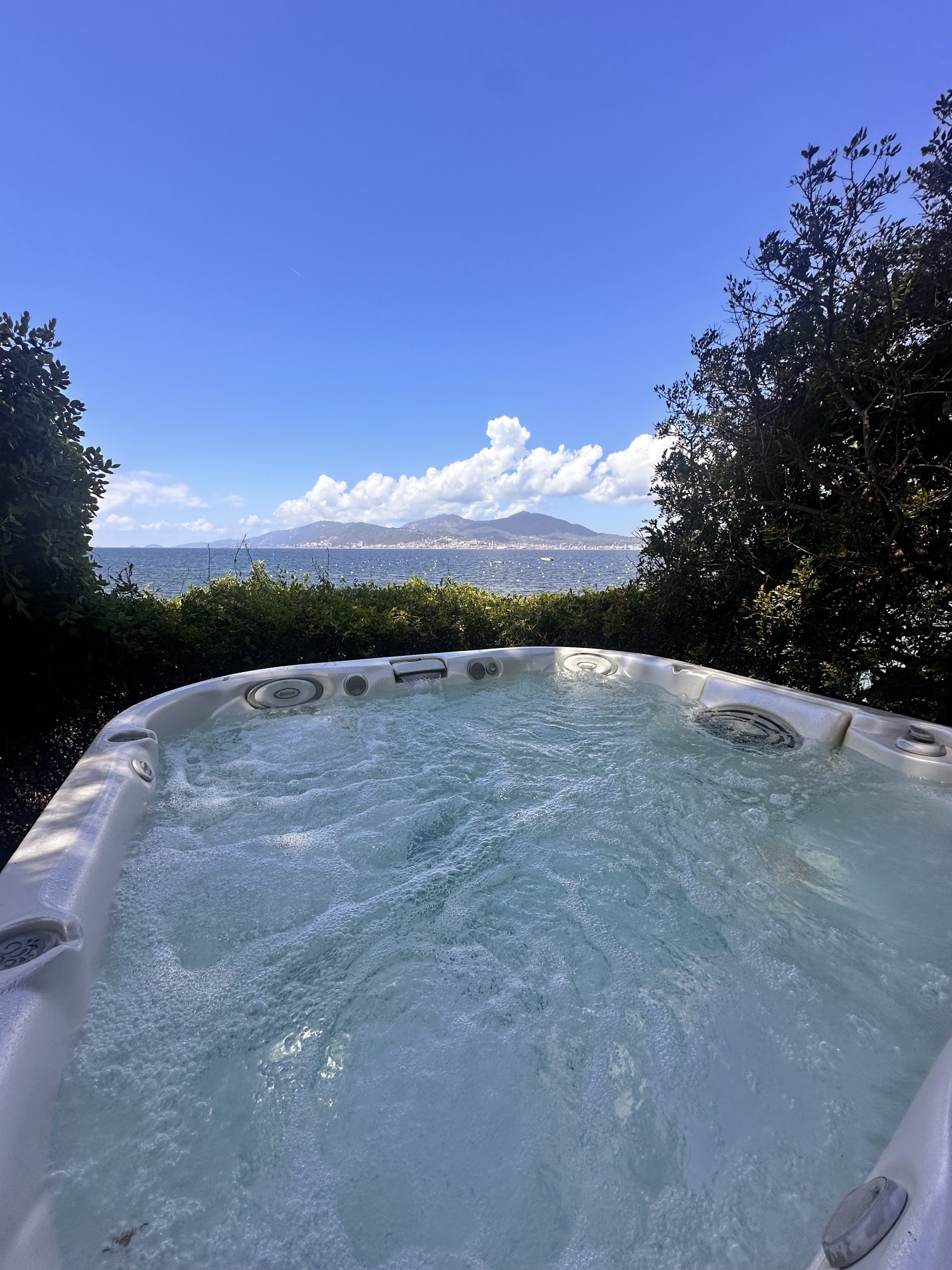 Jacuzzi
