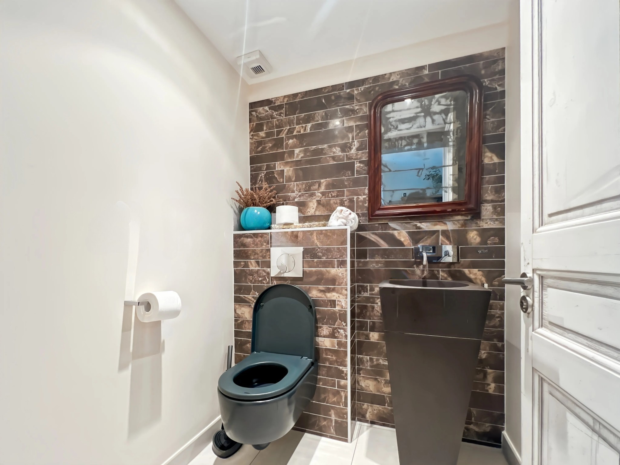 Toilettes 1